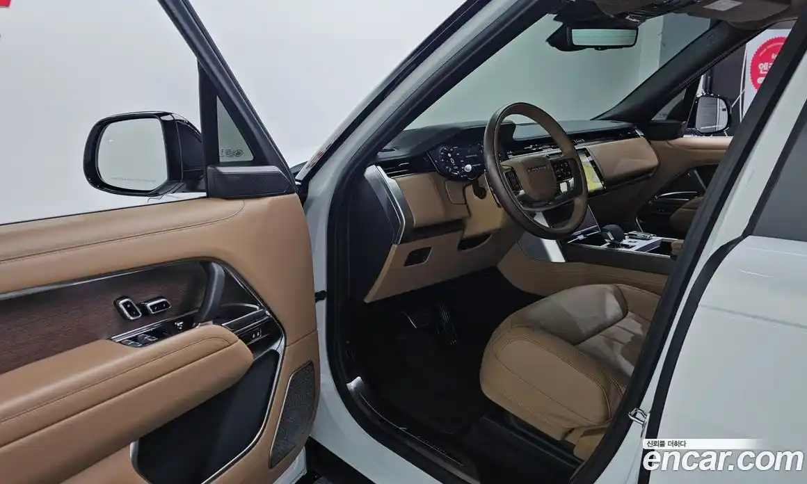 Land Rover Range-Rover 2024 4.4 Автомат в Москве № 231182, фото 8