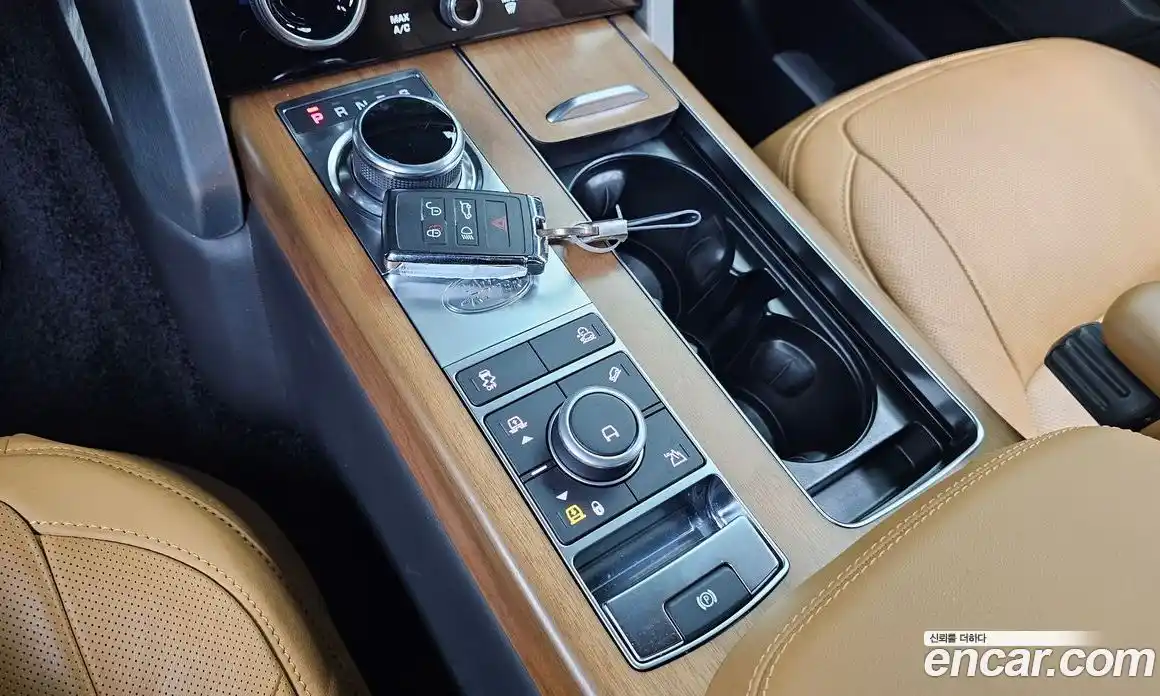 Land Rover Range-Rover 2022 5.0 Автомат в Москве № 231274, фото 4