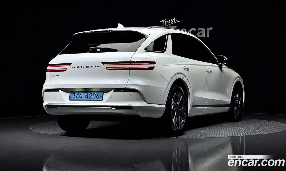 Genesis GV70 2022 0.1 Автомат в Москве № 23145, фото 3