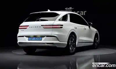 Genesis GV70 2022 0.1 Автомат в Москве № 23145, миниатюра 3