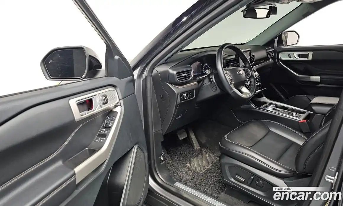 Ford Explorer 2023 2.3 Автомат в Москве № 233141, фото 4