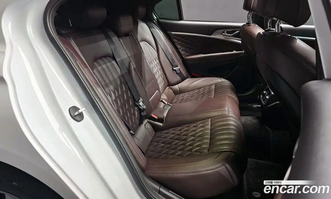 Genesis G70 2023 2.0 Автомат в Москве № 23545, фото 15