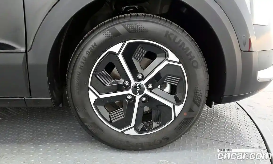 Kia Niro 2025 1.6 Автомат в Москве № 248703, фото 5