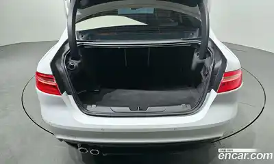 Jaguar XE 2017 2.0 Автомат в Москве № 256088, миниатюра 2