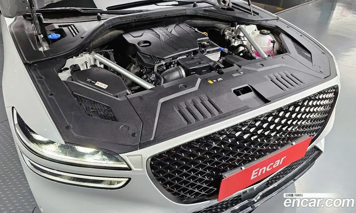 Genesis GV70 2023 2.5 Автомат в Москве № 27100, фото 14