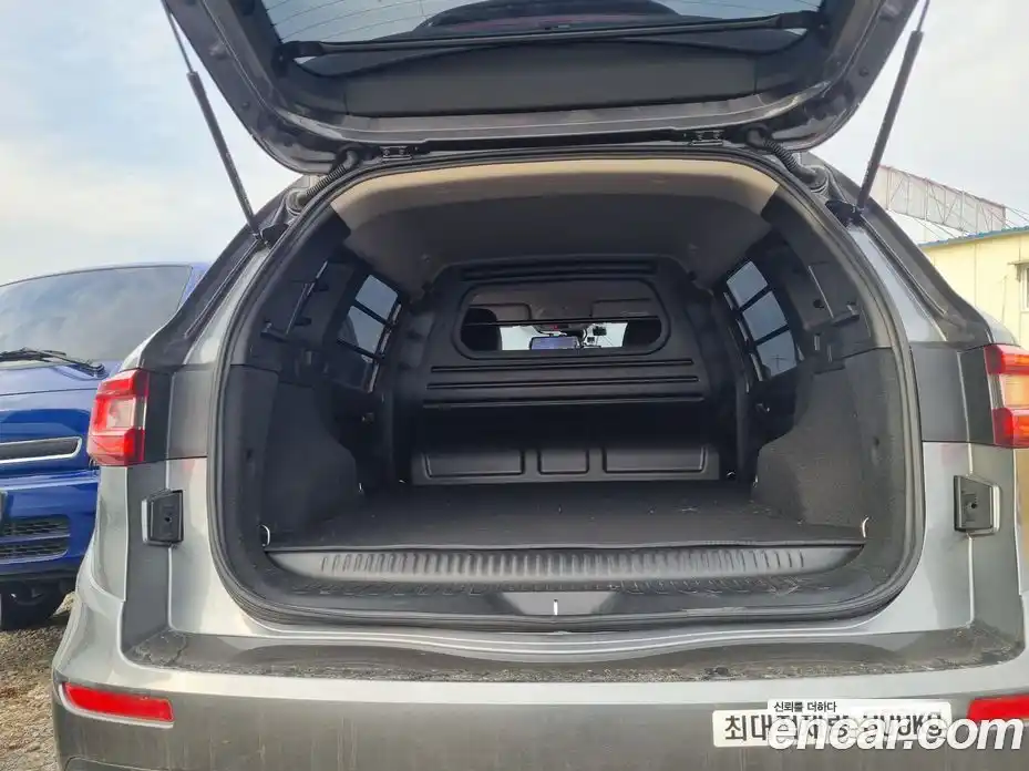 Renault QM6 2024 2.0 Автомат в Москве № 277232, фото 17