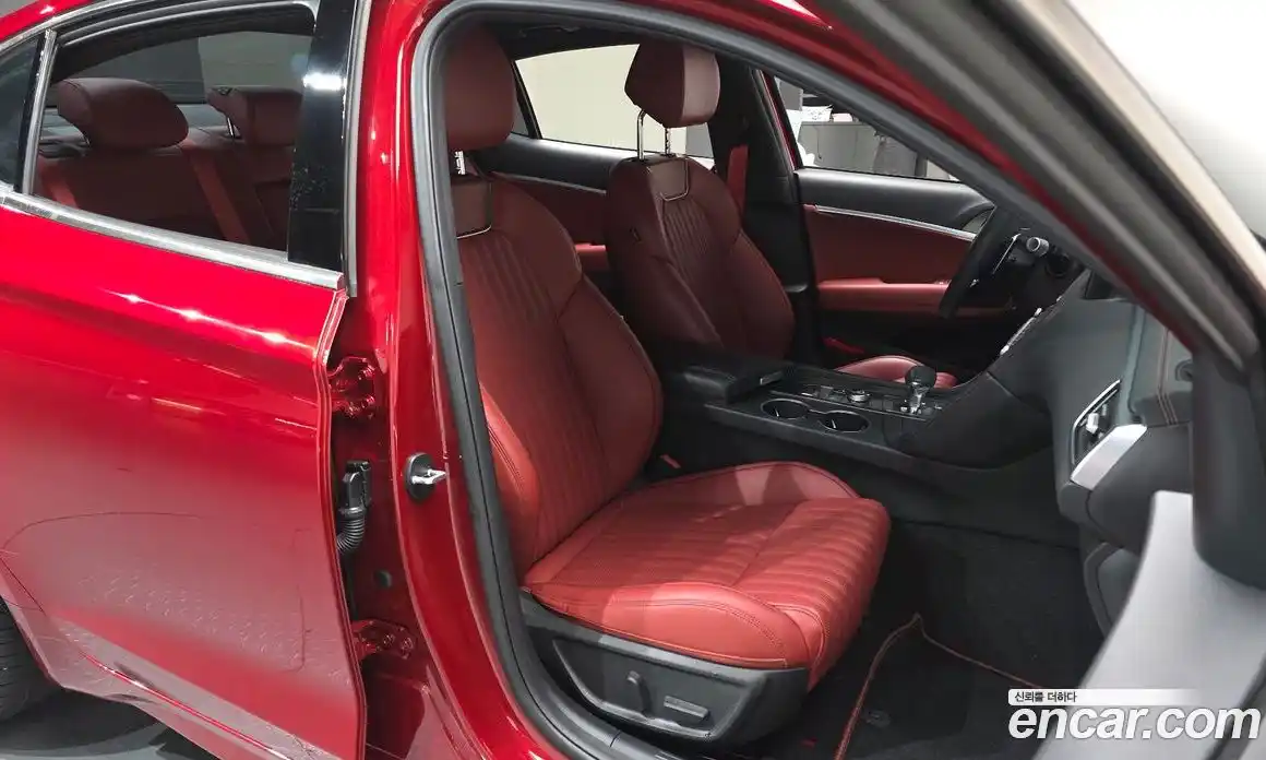 Genesis G70 2024 2.5 Автомат в Москве № 27758, фото 17