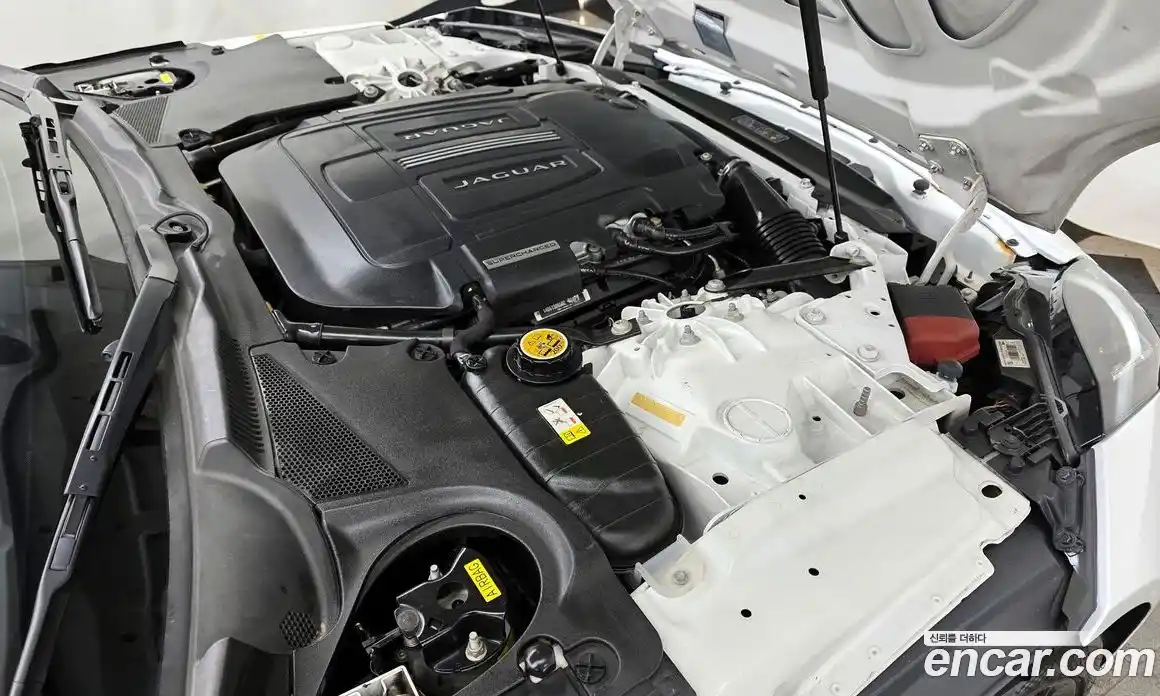 Jaguar F-Type 2015 5.0 Автомат в Москве № 304948, фото 18