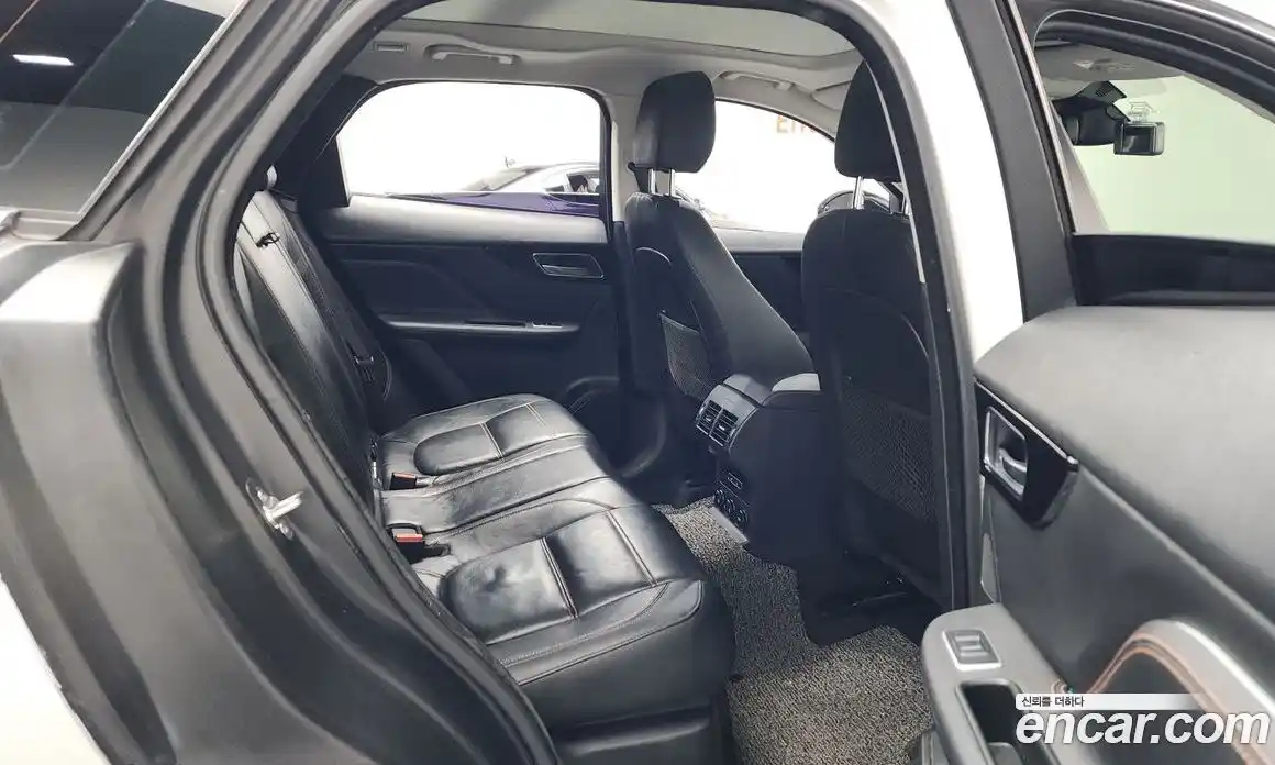 Jaguar F-Pace 2018 2.0 Автомат в Москве № 305017, фото 16
