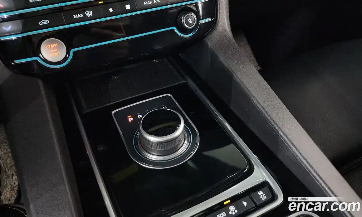 Jaguar F-Pace 2018 2.0 Автомат в Москве № 305017, фото 10