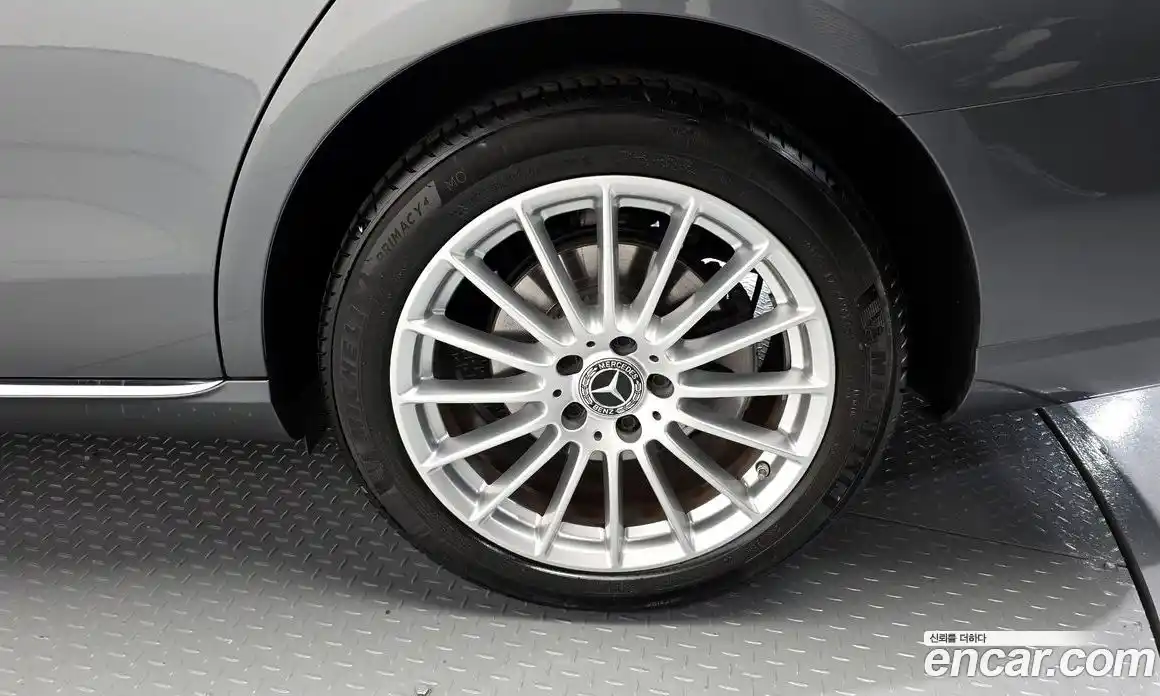 Mercedes-Benz E-Class 2022 2.0 Автомат в Москве № 307660, фото 8