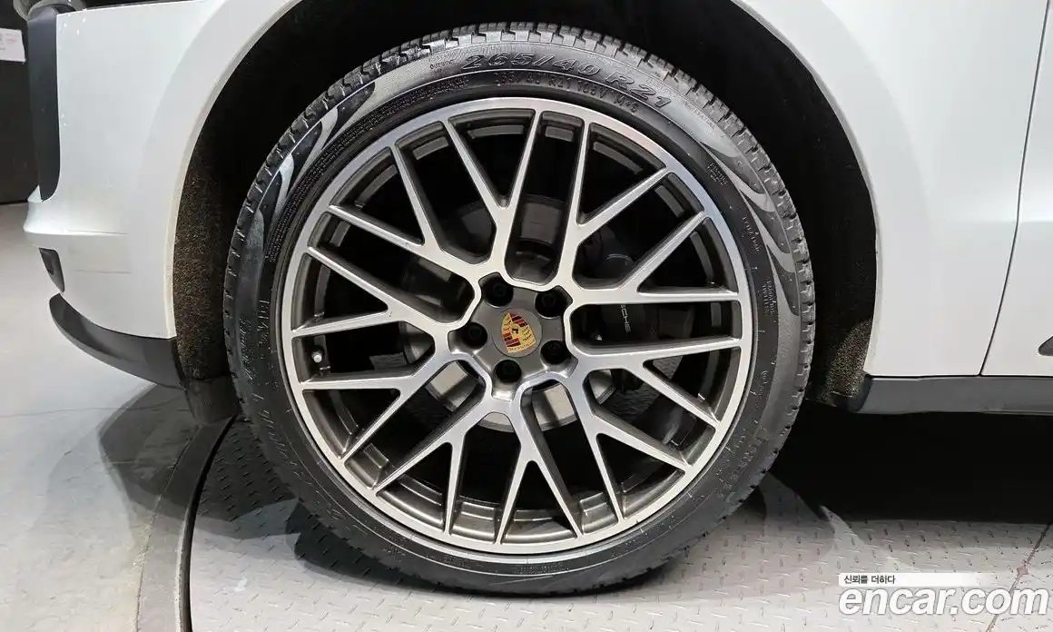 Porsche Macan 2019 2.0 Автомат в Москве № 312903, фото 16