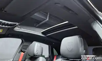 Porsche Macan 2019 2.0 Автомат в Москве № 312903, миниатюра 3