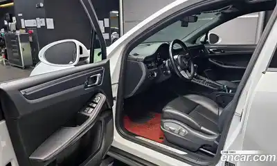 Porsche Macan 2019 2.0 Автомат в Москве № 312903, миниатюра 4