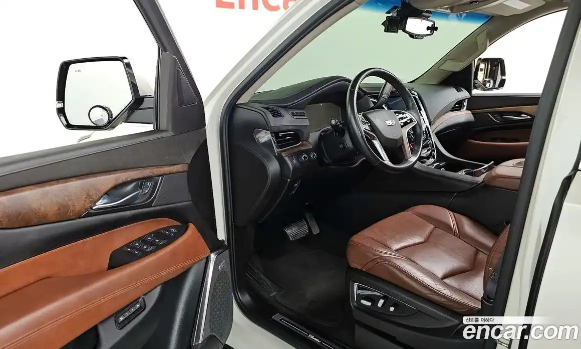 Cadillac Escalade 2015 6.2 Автомат в Москве № 321038, фото 11