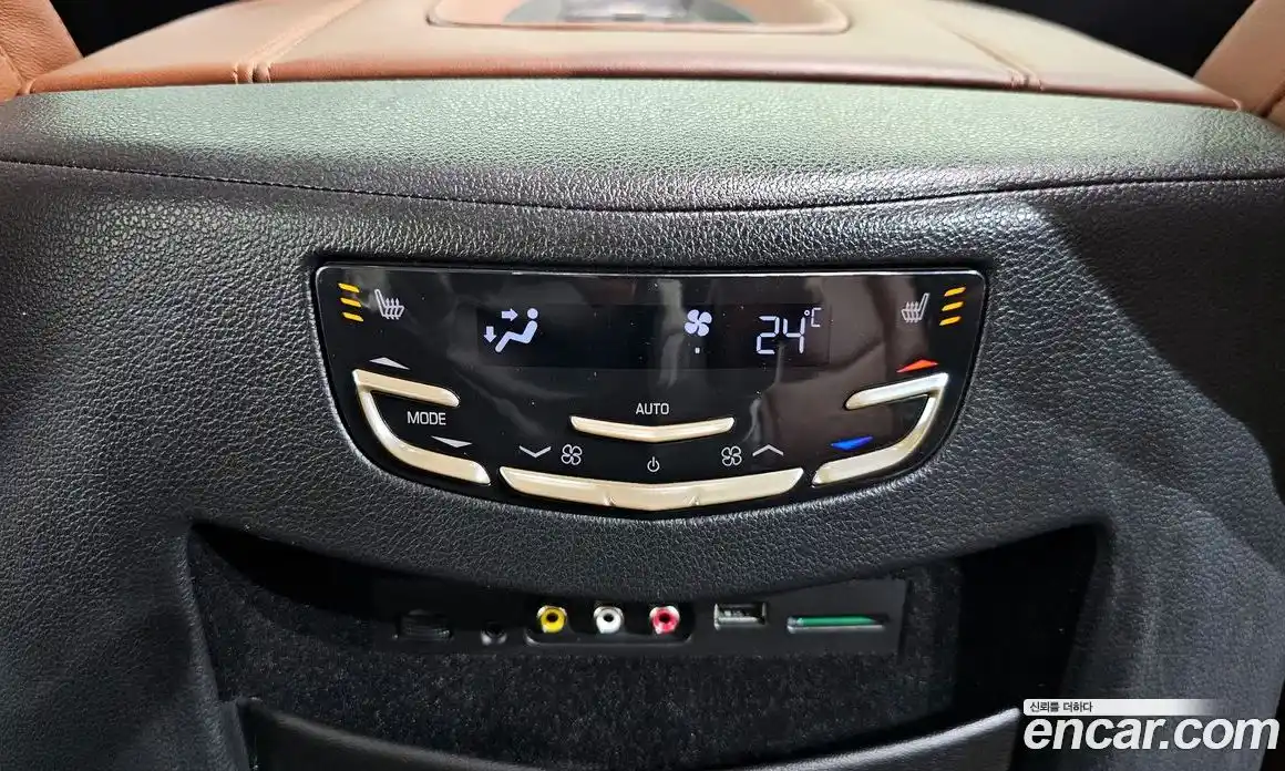 Cadillac Escalade 2015 6.2 Автомат в Москве № 321038, фото 16