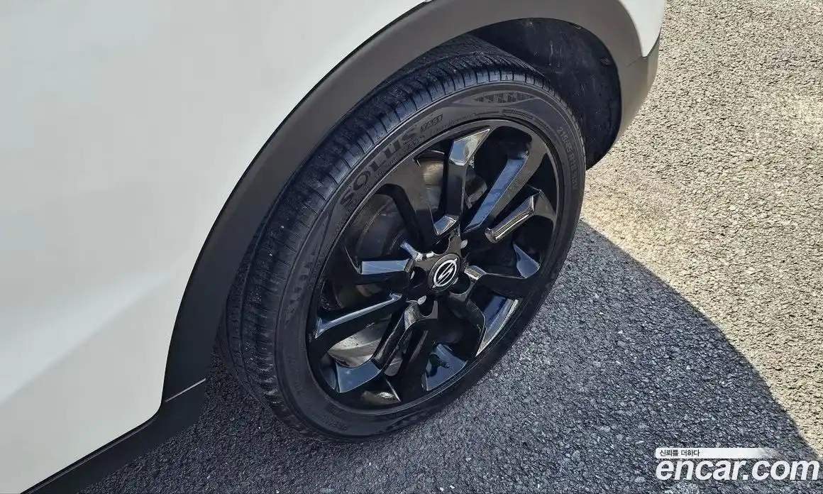 SsangYong TIBOLI 2015 1.6 Автомат в Москве № 324431, фото 18