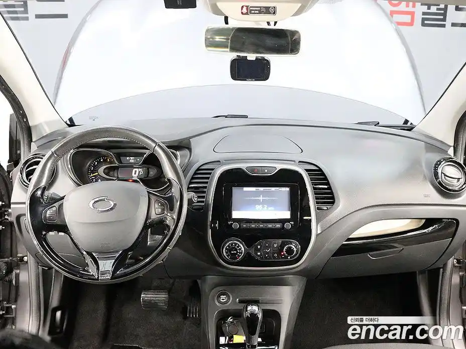 Renault QM3 2016 1.5 Автомат в Москве № 330042, фото 15