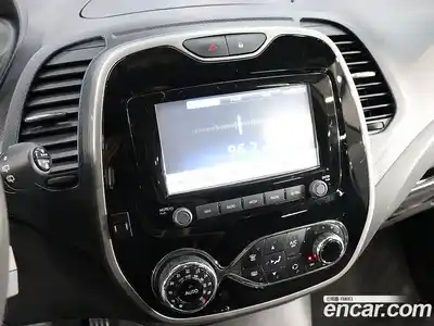 Renault QM3 2016 1.5 Автомат в Москве № 330042, миниатюра 9