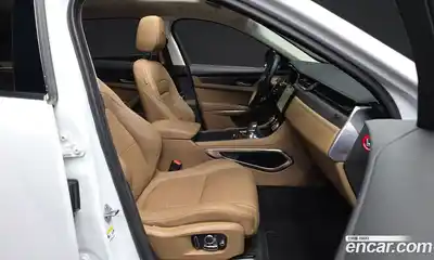 Jaguar F-Pace 2023 2.0 Автомат в Москве № 331359, миниатюра 4