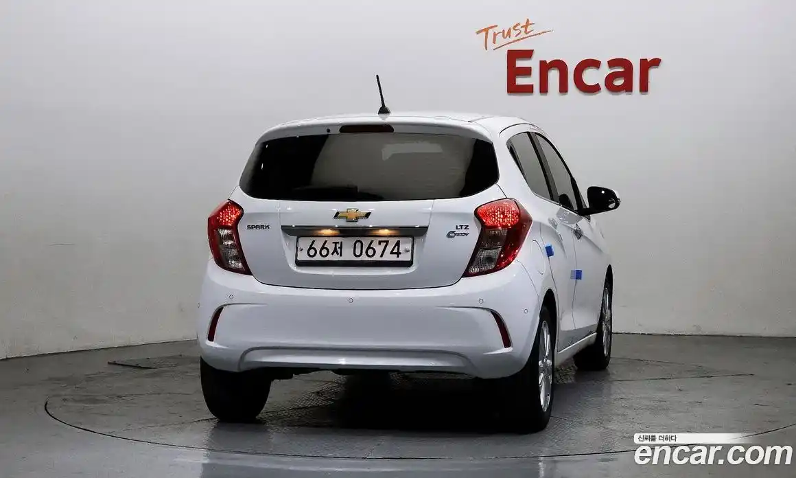 Chevrolet Spark 2017 1.0 Автомат в Москве № 332257, фото 14