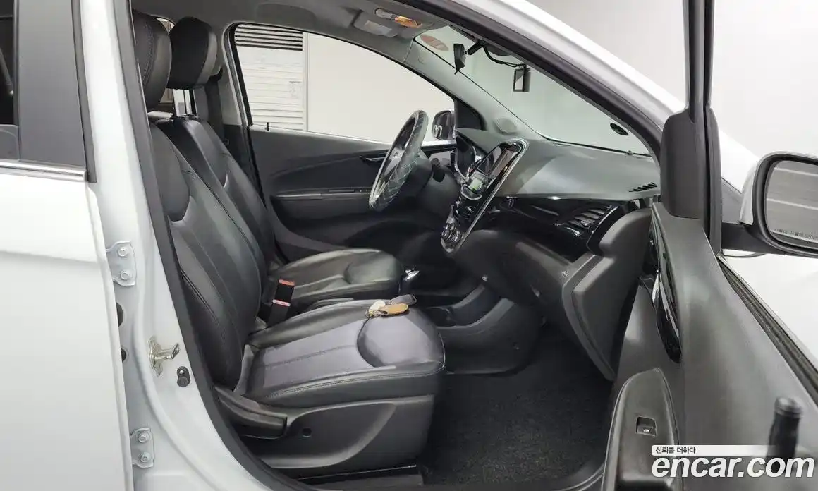 Chevrolet Spark 2017 1.0 Автомат в Москве № 332257, фото 18