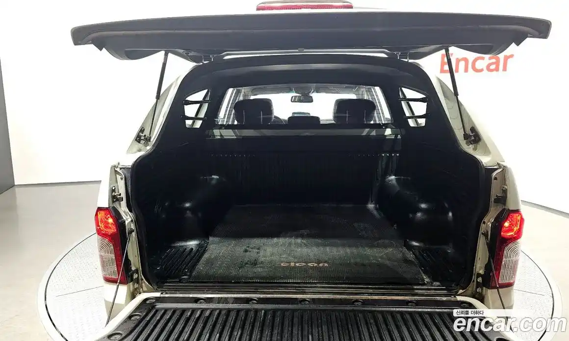 SsangYong Korando 2015 2.0 Автомат в Москве № 34399, фото 12