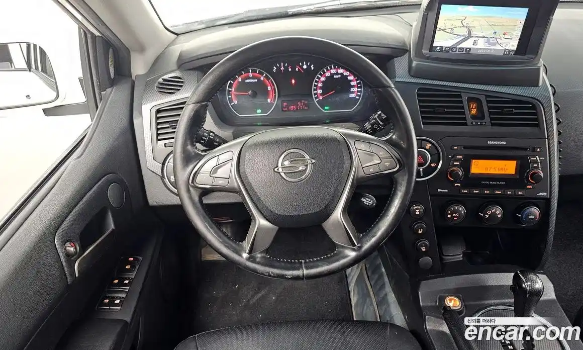 SsangYong Korando 2015 2.0 Автомат в Москве № 34399, фото 16