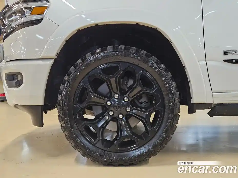 Dodge Ram Pick Up 2020 5.7 Автомат в Москве № 361747, фото 5