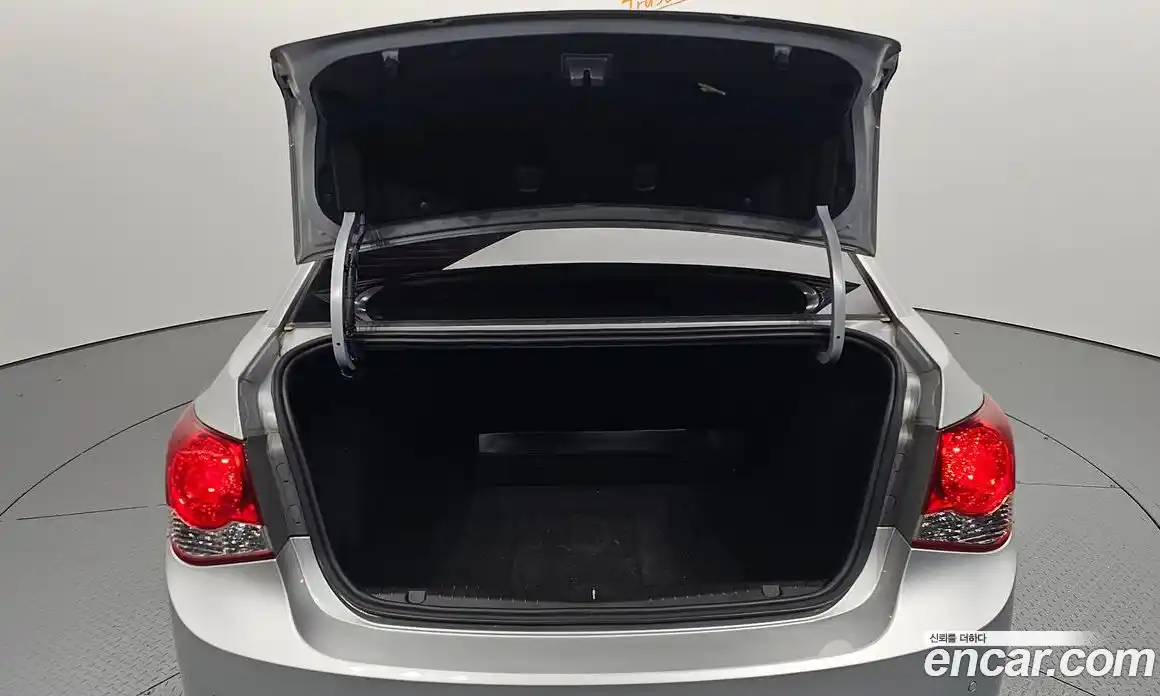 Chevrolet Cruze 2011 1.8 Автомат в Москве № 36706, фото 13