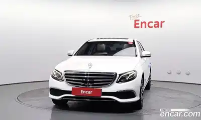 Mercedes-Benz E-Class 2020 2.0 Автомат в Москве № 372001, миниатюра 3