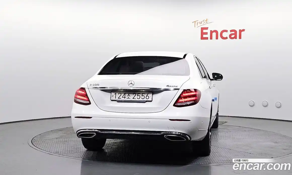 Mercedes-Benz E-Class 2020 2.0 Автомат в Москве № 372001, фото 4