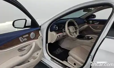 Mercedes-Benz E-Class 2020 2.0 Автомат в Москве № 372001, миниатюра 10