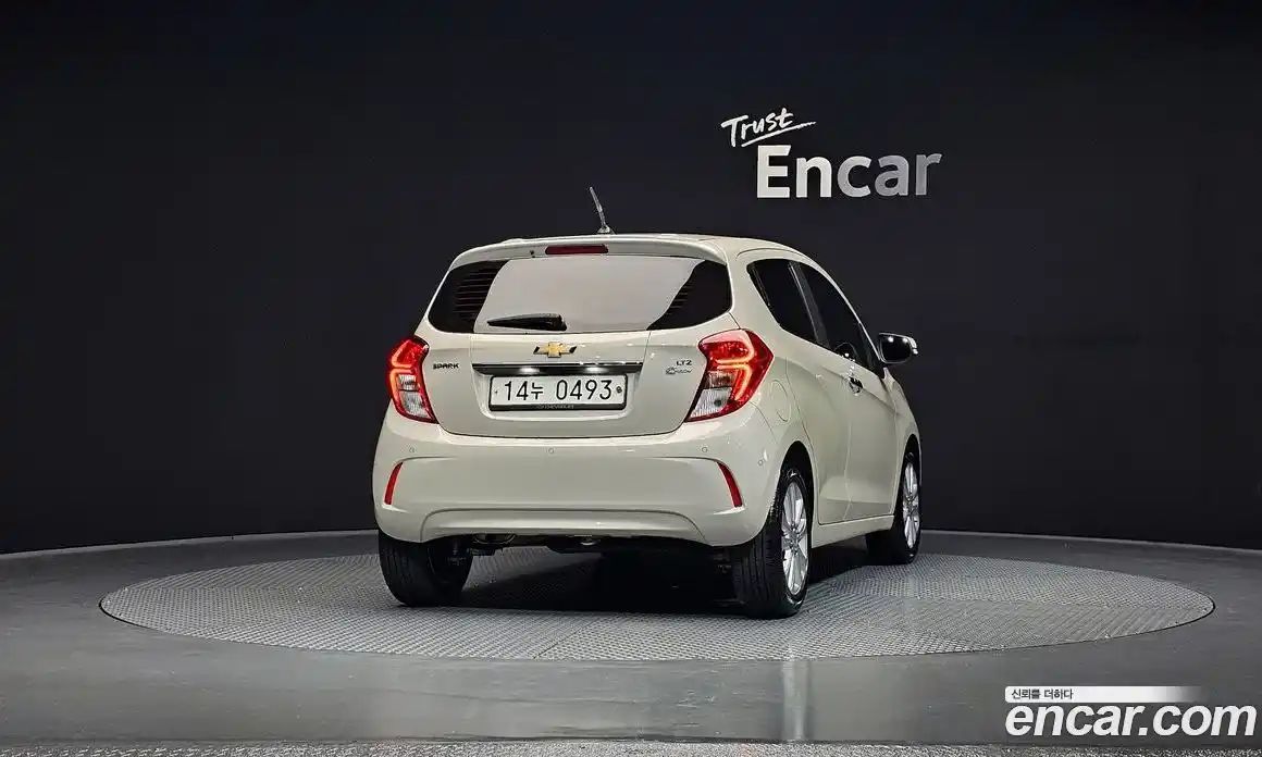 Chevrolet Spark 2016 1.0 Автомат в Москве № 38277, фото 4