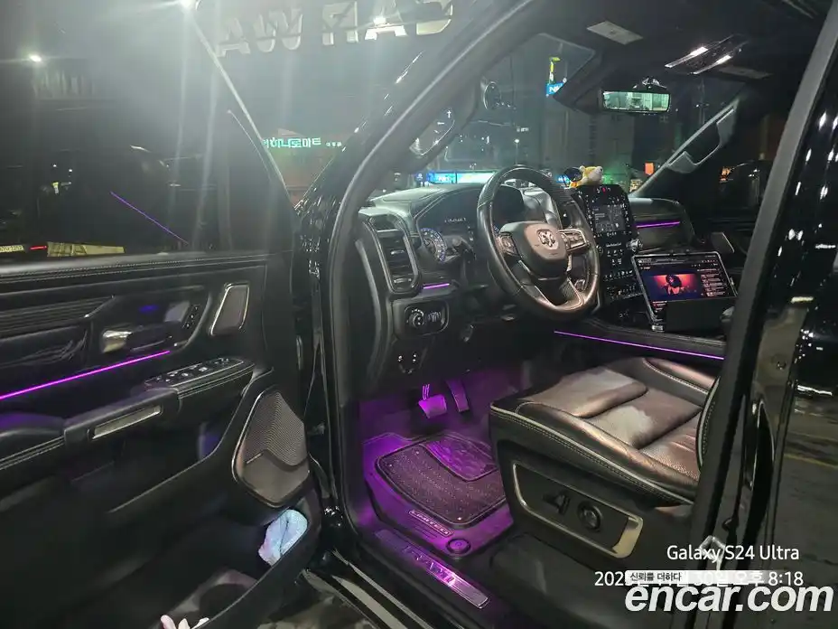 Dodge Ram Pick Up 2021 5.7 Автомат в Москве № 384426, фото 5