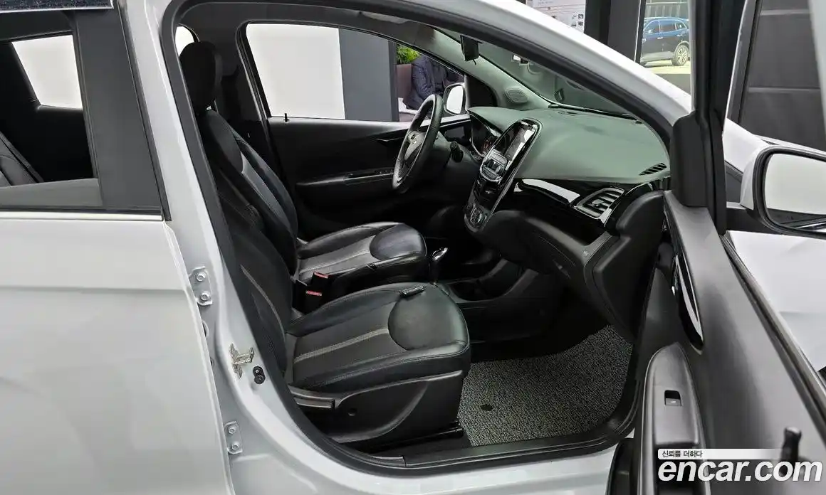 Chevrolet Spark 2019 1.0 Автомат в Москве № 39273, фото 10