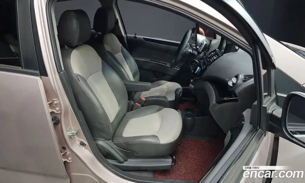 Chevrolet Spark 2012 1.0 Автомат в Москве № 40108, фото 5