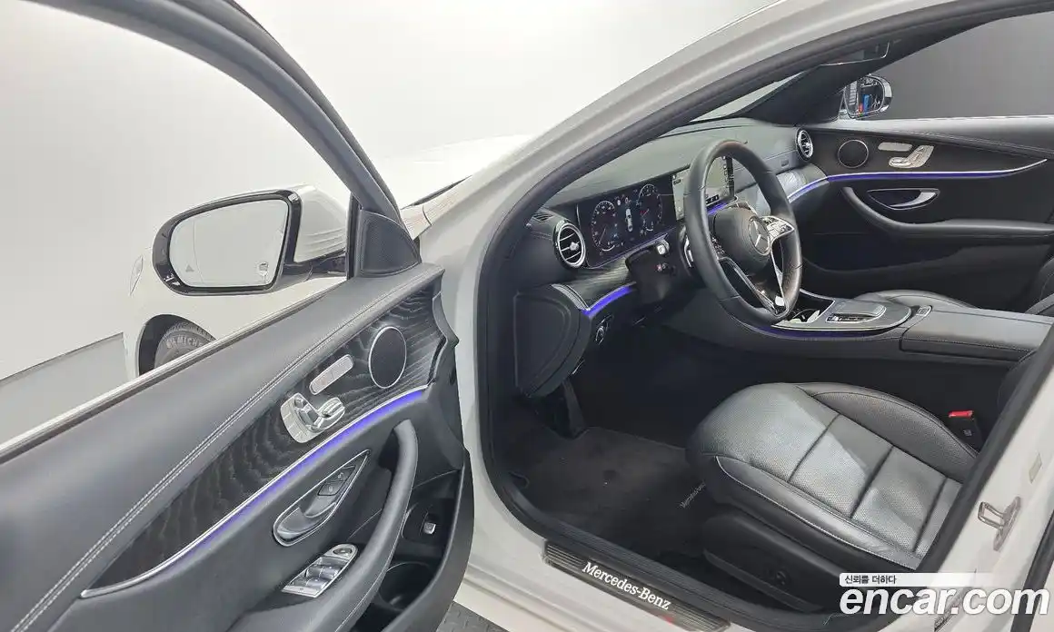 Mercedes-Benz E-Class 2023 2.0 Автомат в Москве № 411395, фото 13