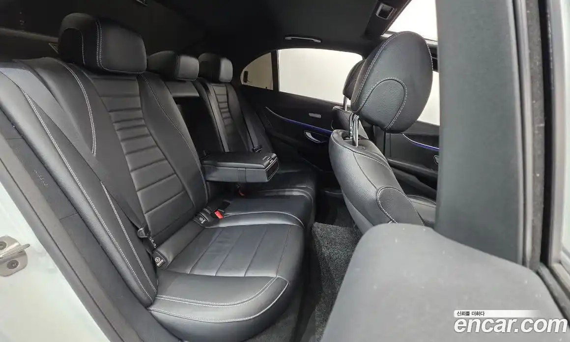 Mercedes-Benz E-Class 2023 2.0 Автомат в Москве № 411395, фото 18