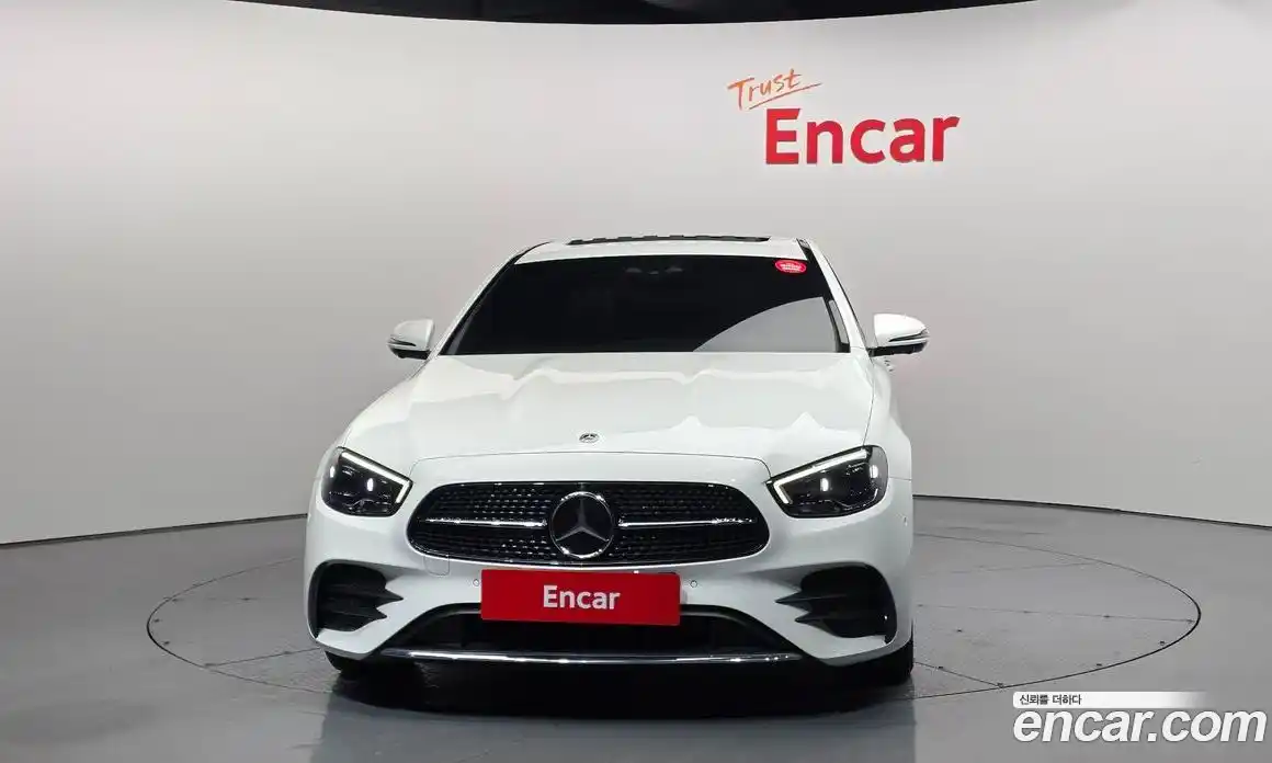 Mercedes-Benz E-Class 2023 2.0 Автомат в Москве № 411395, фото 3