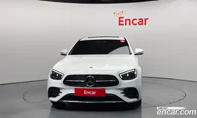 Mercedes-Benz E-Class 2023 2.0 Автомат в Москве № 411395, миниатюра 3