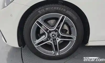 Mercedes-Benz E-Class 2023 2.0 Автомат в Москве № 411395, миниатюра 5