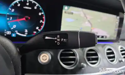 Mercedes-Benz E-Class 2023 2.0 Автомат в Москве № 411395, миниатюра 9