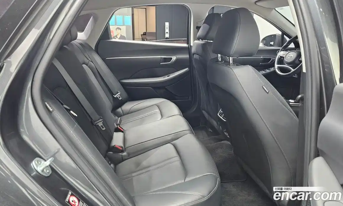 Hyundai Sonata 2021 2.0 Автомат в Москве № 44276, фото 3