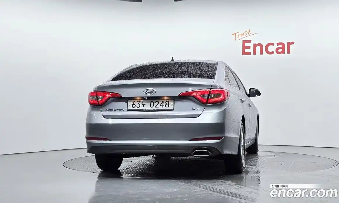 Hyundai Sonata 2016 2.0 Автомат в Москве № 47677, фото 14