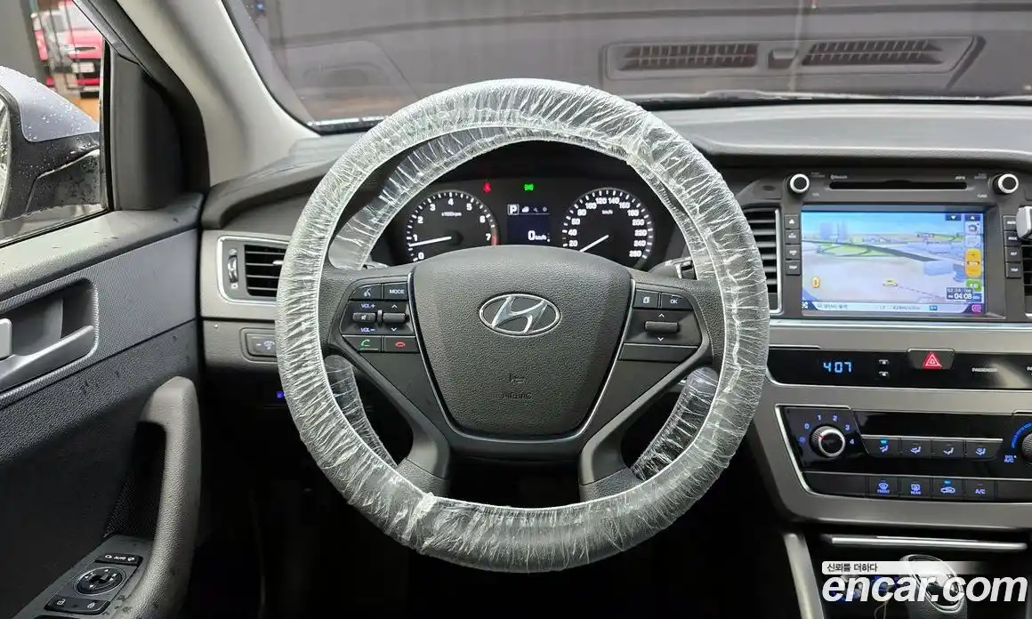 Hyundai Sonata 2016 2.0 Автомат в Москве № 47677, фото 2