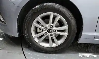 Hyundai Sonata 2016 2.0 Автомат в Москве № 47677, миниатюра 7