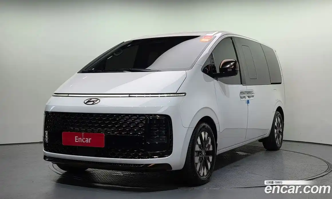 Hyundai Staria 2023 3.5 Автомат в Москве № 5452, фото 16