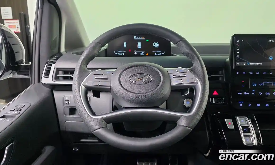 Hyundai Staria 2023 3.5 Автомат в Москве № 5452, фото 4