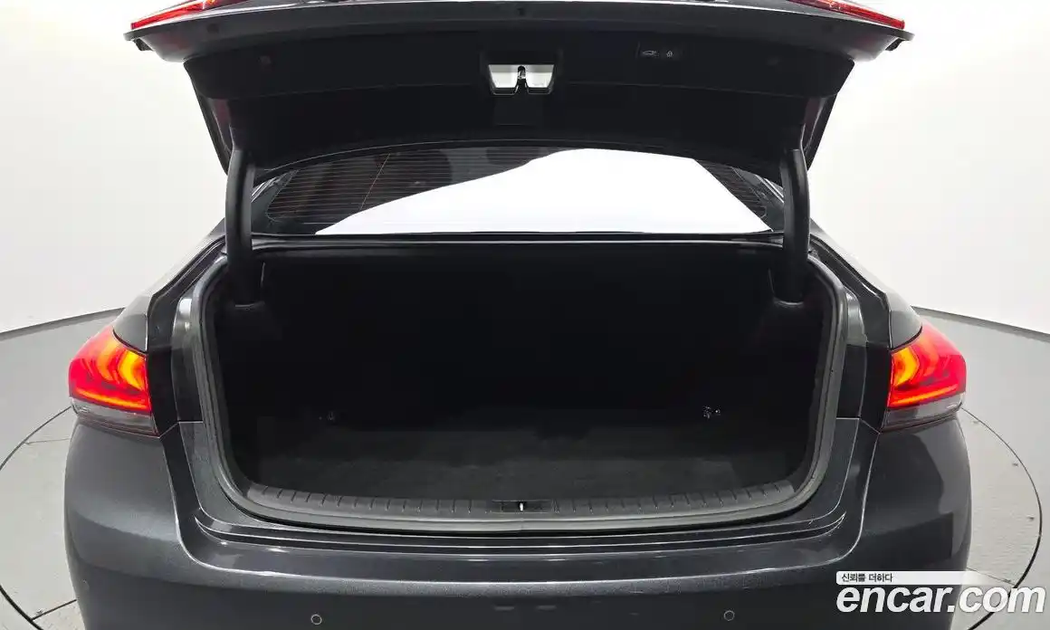 Genesis G80 2018 3.3 Автомат в Москве № 58463, фото 19